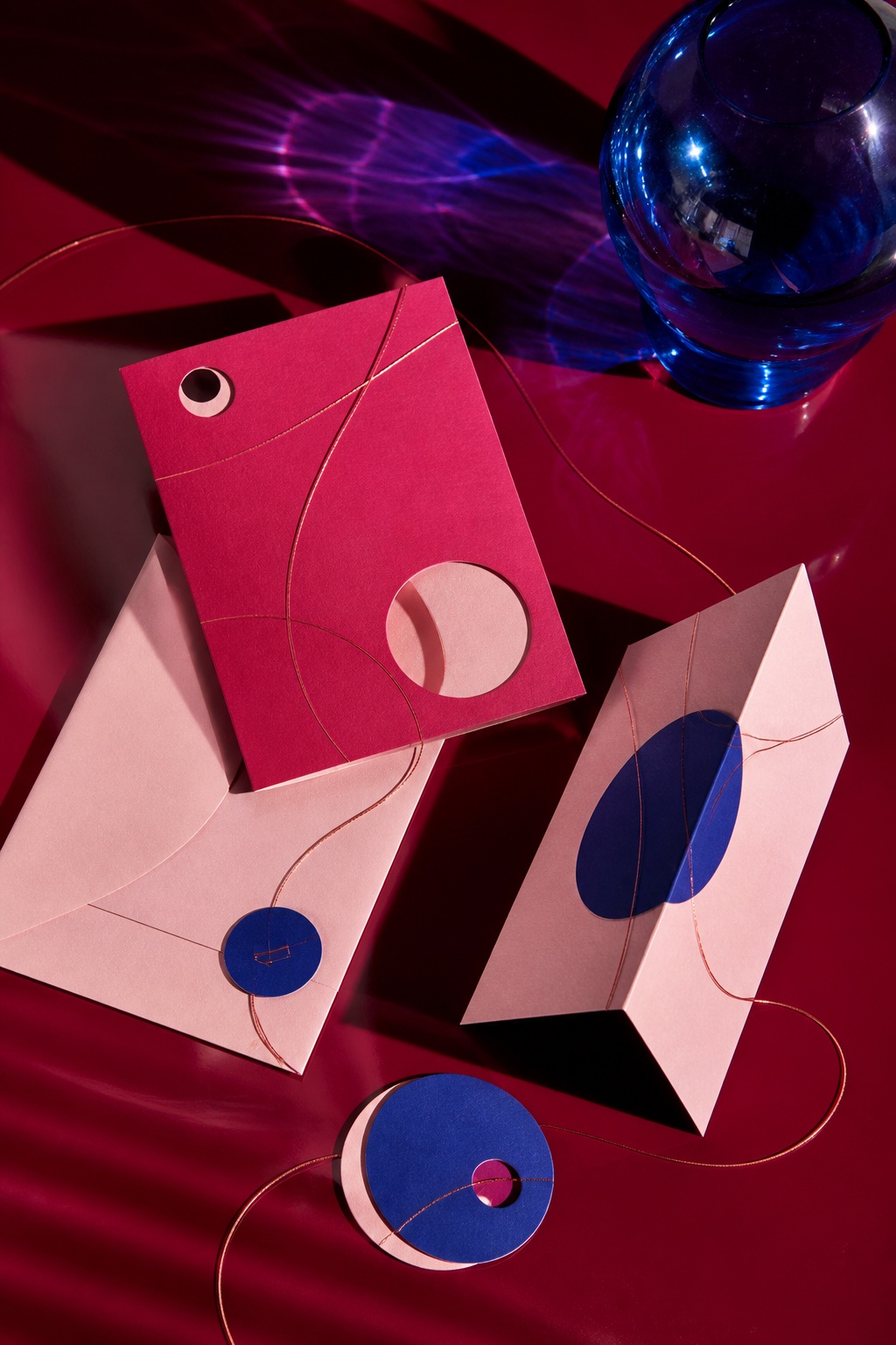 Ausdrucksstarke MOMENTFADEN Papeterie in Cobalt und Berry